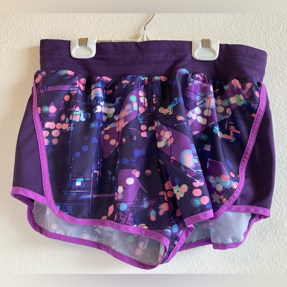 Tek Gear Pants - Tek Gear Purple Running Shorts with Bright Purple Trim Size M